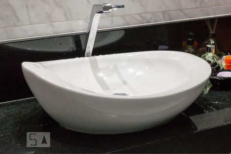 Apartamento para alugar com 135m², 3 quartos e 1 vaga Apartamento para alugar com 135m², 3 quartos e 1 vagaDetalhe Banheiro