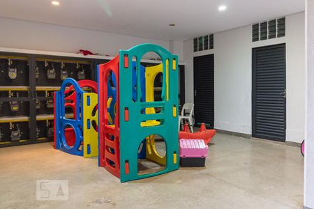 Apartamento para alugar com 135m², 3 quartos e 1 vaga Apartamento para alugar com 135m², 3 quartos e 1 vagaPlayground