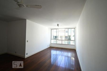 Sala  de apartamento à venda com 3 quartos, 130m² em Icaraí, Niterói