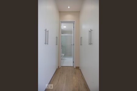 Apartamento à venda com 229m², 3 quartos e 4 vagasCloset Suite 2