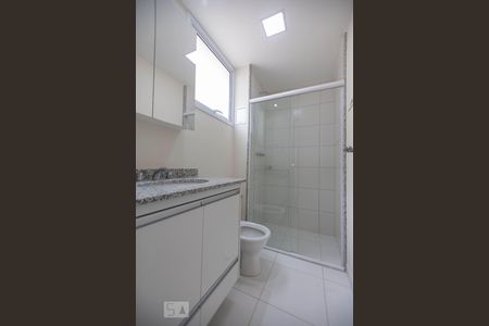 Apartamento à venda com 229m², 3 quartos e 4 vagasBanheiro Suite 2