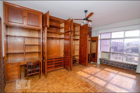 Apartamento à venda com 180m², 3 quartos e 2 vagasSuíte 