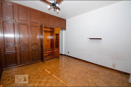 Apartamento à venda com 180m², 3 quartos e 2 vagasQuarto 2