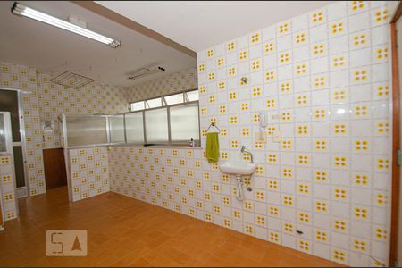 Apartamento à venda com 180m², 3 quartos e 2 vagasCozinha