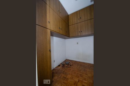 Apartamento à venda com 180m², 3 quartos e 2 vagasQuarto de serviço