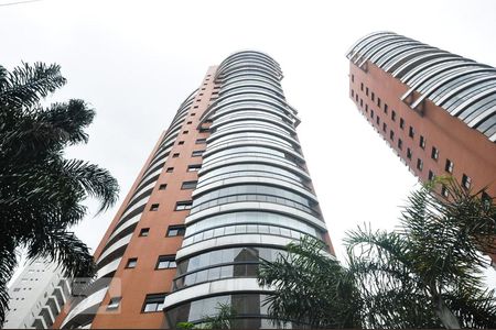 Apartamento para alugar com 160m², 3 quartos e 3 vagasFachada