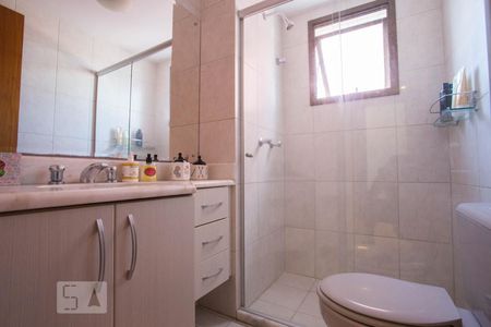 Banheiro de apartamento à venda com 3 quartos, 117m² em São João, Porto Alegre