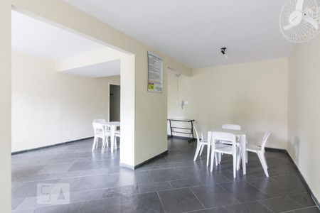 Apartamento à venda com 70m², 3 quartos e 1 vagaSalao Social
