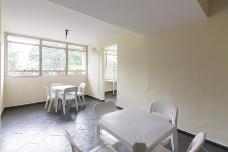 Apartamento à venda com 70m², 3 quartos e 1 vagaSalao Social