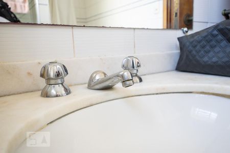 Banheiro de casa à venda com 3 quartos, 230m² em Vila Clementino, São Paulo