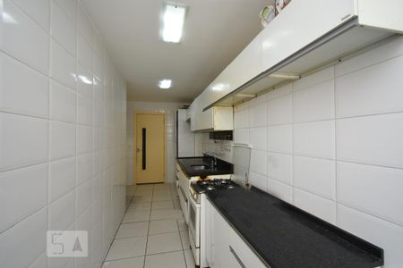 Apartamento à venda com 75m², 3 quartos e 2 vagas Apartamento à venda com 75m², 3 quartos e 2 vagasCozinha