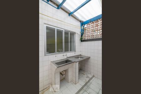 Casa para alugar com 95m², 2 quartos e 1 vagaÁrea de Serviço