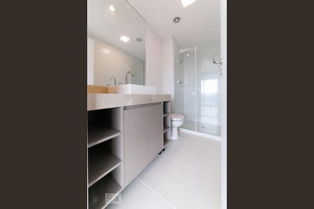 Studio à venda com 58m², 1 quarto e 1 vaga Studio à venda com 58m², 1 quarto e 1 vagaBanheiro