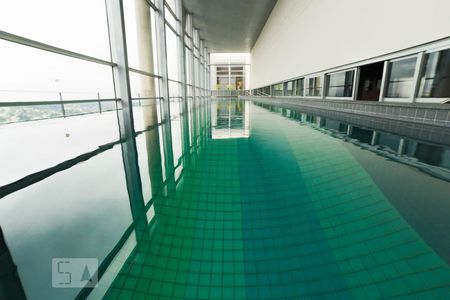 Studio à venda com 58m², 1 quarto e 1 vaga Studio à venda com 58m², 1 quarto e 1 vagaPiscina