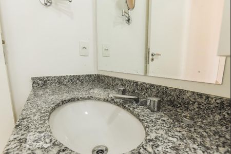 Banheiro de apartamento para alugar com 1 quarto, 50m² em Anchieta, São Bernardo do Campo