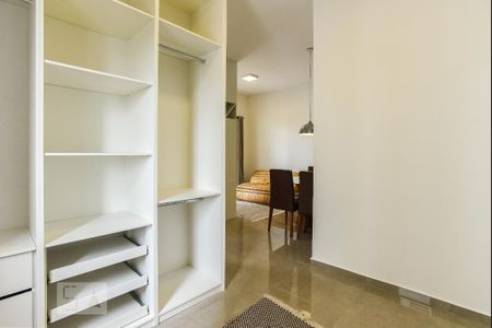 Apartamento para alugar com 50m², 1 quarto e 1 vaga Apartamento para alugar com 50m², 1 quarto e 1 vagaCloset