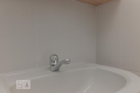 Banheiro de apartamento à venda com 2 quartos, 56m² em Vila Nair, São Paulo