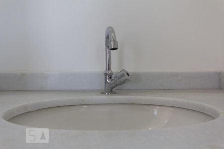 Banheiro de apartamento para alugar com 1 quarto, 47m² em Morumbi, São Paulo