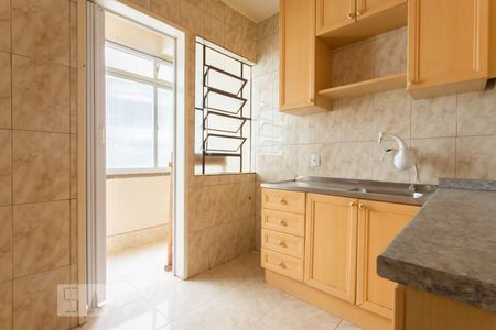 Cozinha de apartamento para alugar com 2 quartos, 56m² em São Sebastião, Porto Alegre