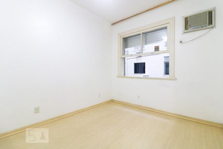 Quarto 1 de apartamento à venda com 4 quartos, 200m² em Copacabana, Rio de Janeiro
