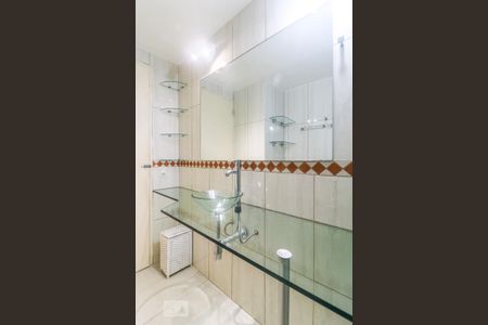 Apartamento à venda com 200m², 4 quartos e 1 vagaBanheiro da Suíte