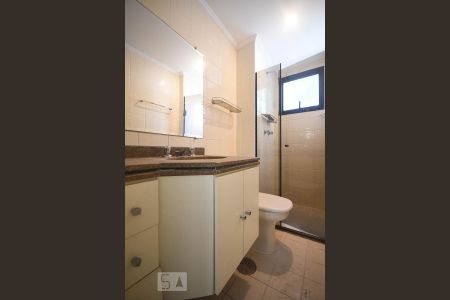 Banheiro de apartamento à venda com 2 quartos, 94m² em Vila Suzana, São Paulo
