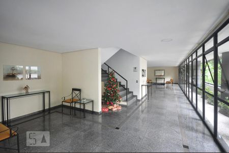 Hall social de apartamento à venda com 2 quartos, 94m² em Vila Suzana, São Paulo