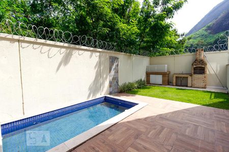 Apartamento à venda com 154m², 3 quartos e 2 vagasPiscina
