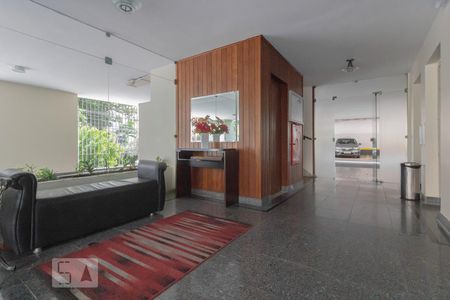 Apartamento para alugar com 78m², 2 quartos e sem vagaHall social