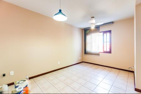 Sala de casa de condomínio à venda com 3 quartos, 110m² em Barão Geraldo - Arruamento Fain José Feres, Campinas