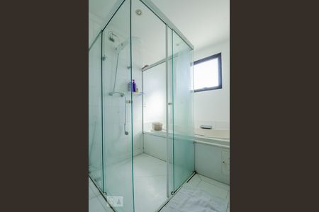 Apartamento à venda com 319m², 4 quartos e 5 vagasBanheiro Suíte 4