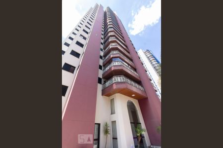 Apartamento para alugar com 124m², 3 quartos e 3 vagas Apartamento para alugar com 124m², 3 quartos e 3 vagasFachada