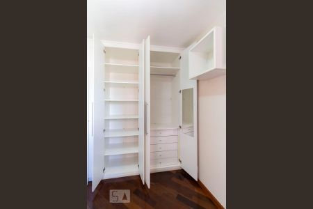 Apartamento para alugar com 124m², 3 quartos e 3 vagas Apartamento para alugar com 124m², 3 quartos e 3 vagasQuarto 1