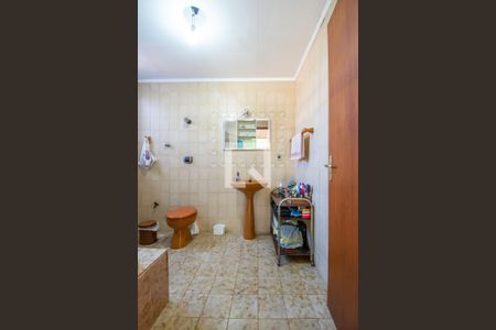 Casa à venda com 220m², 3 quartos e 3 vagas Casa à venda com 220m², 3 quartos e 3 vagasBanheiro Social 1