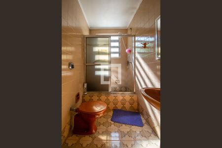 Casa à venda com 220m², 3 quartos e 3 vagas Casa à venda com 220m², 3 quartos e 3 vagasBanheiro da Suíte