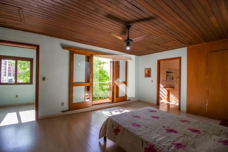 Casa à venda com 220m², 3 quartos e 3 vagas Casa à venda com 220m², 3 quartos e 3 vagasSuíte