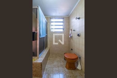 Casa à venda com 220m², 3 quartos e 3 vagas Casa à venda com 220m², 3 quartos e 3 vagasBanheiro Social 1