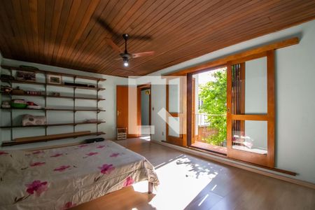 Casa à venda com 220m², 3 quartos e 3 vagas Casa à venda com 220m², 3 quartos e 3 vagasSuíte