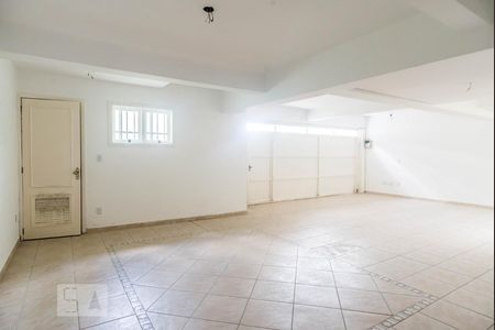 Casa à venda com 250m², 3 quartos e sem vagaGaragem
