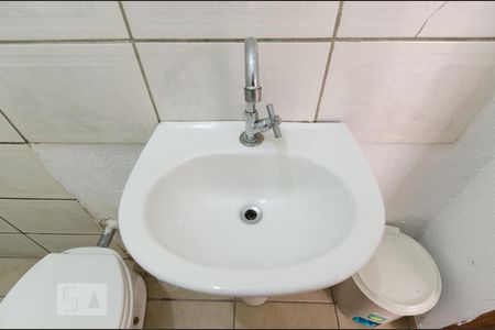 Banheiro de casa para alugar com 1 quarto, 35m² em Barcelona, São Caetano do Sul