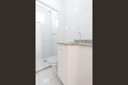 Banheiro  de apartamento para alugar com 2 quartos, 56m² em Vila Nair, São Paulo