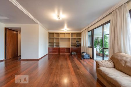 Apartamento para alugar com 185m², 3 quartos e 3 vagasSala