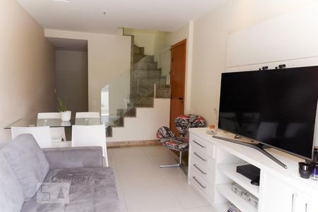 Apartamento para alugar com 110m², 2 quartos e 1 vagaSala - primeiro andar