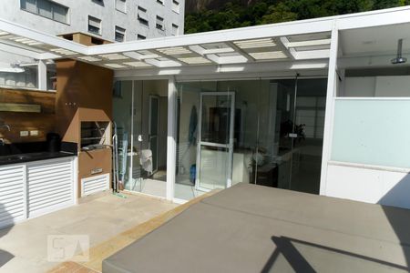 Apartamento à venda com 110m², 2 quartos e 1 vagaÁrea externa - segundo andar