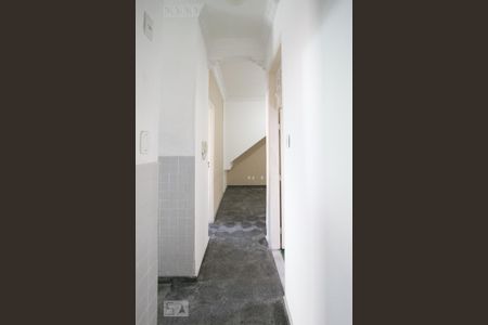 Apartamento para alugar com 100m², 3 quartos e sem vaga Apartamento para alugar com 100m², 3 quartos e sem vagaCorredor