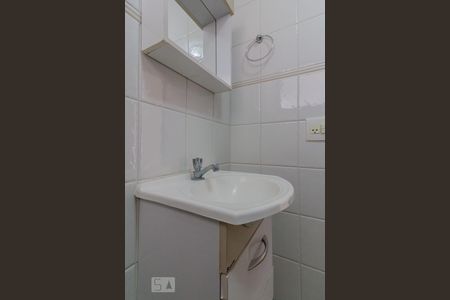 Detalhe do Banheiro de apartamento para alugar com 2 quartos, 70m² em Vila Euclides, São Bernardo do Campo