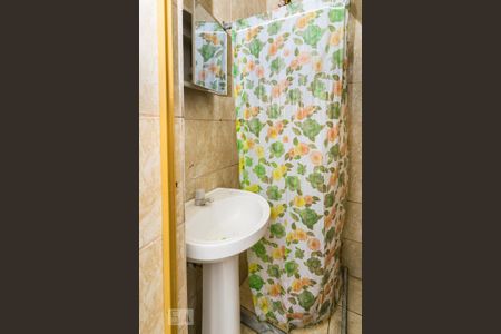 Banheiro 2 de casa para alugar com 2 quartos, 80m² em Irajá, Rio de Janeiro