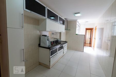 Apartamento à venda com 100m², 2 quartos e 1 vagaCozinha