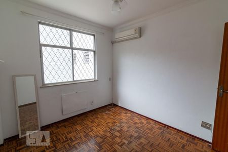 Apartamento à venda com 100m², 2 quartos e 1 vagaQuarto