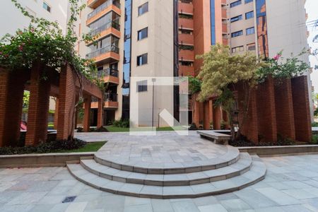 Apartamento para alugar com 322m², 4 quartos e 4 vagas Apartamento para alugar com 322m², 4 quartos e 4 vagasÁrea comum